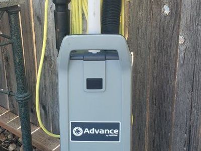 ADVANCE BY NILFISK VACUUM CLEANER