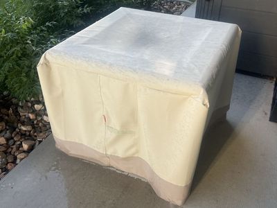 Outdoor fire pit