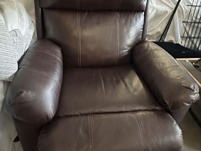 Brown Leather Recliner - Comfortable & Durable