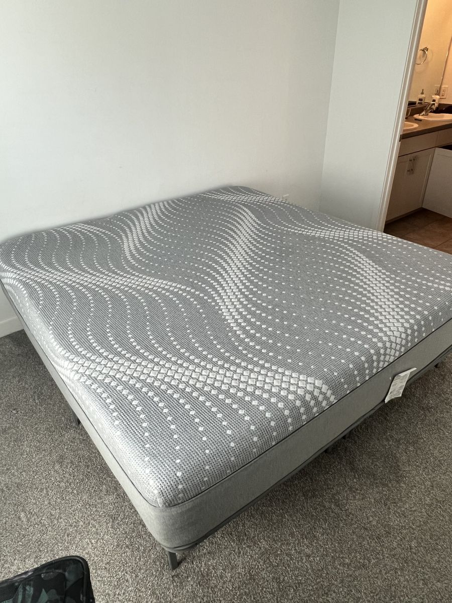 Sealy Posturpedic Hybrid King Mattress
