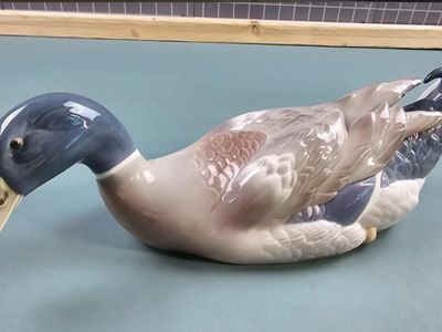 Vintage Lladro duck statue
