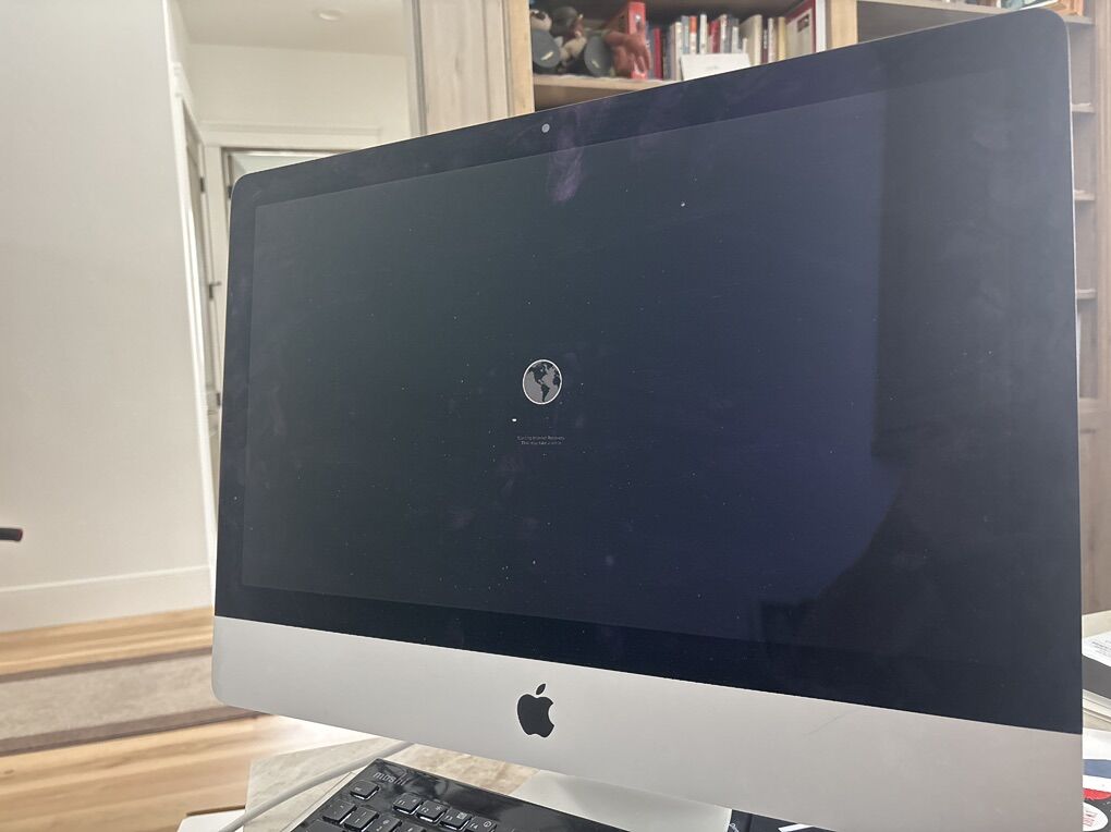 mac 2019,  21 with keyboard and mouse