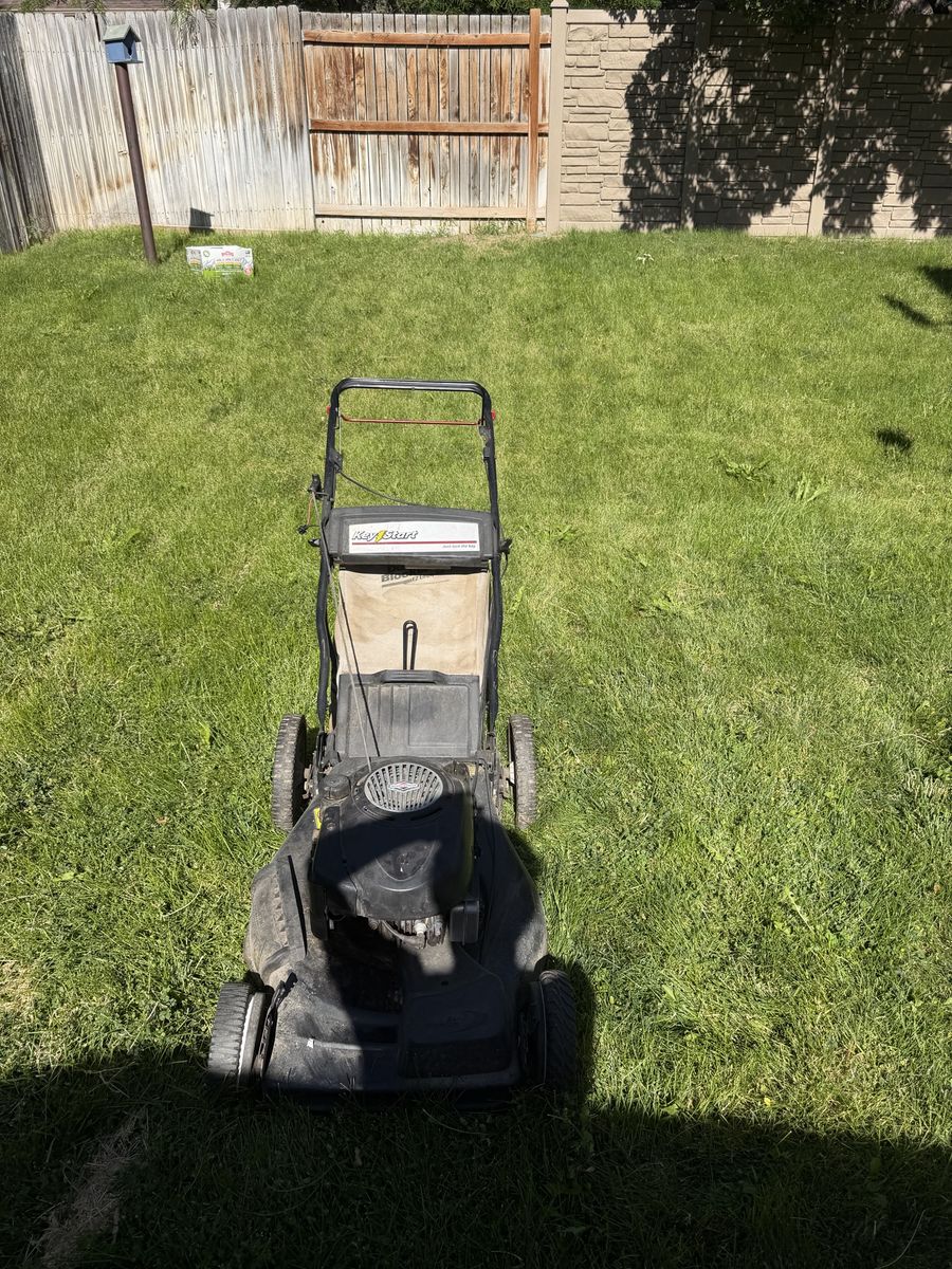 Briggs and Stratton craftsman lawnmower