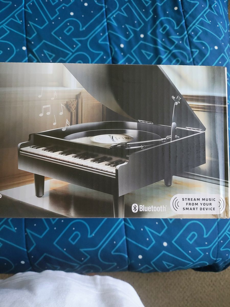 3 Speed Turntable & Playable Piano