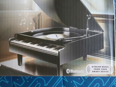 3 Speed Turntable & Playable Piano
