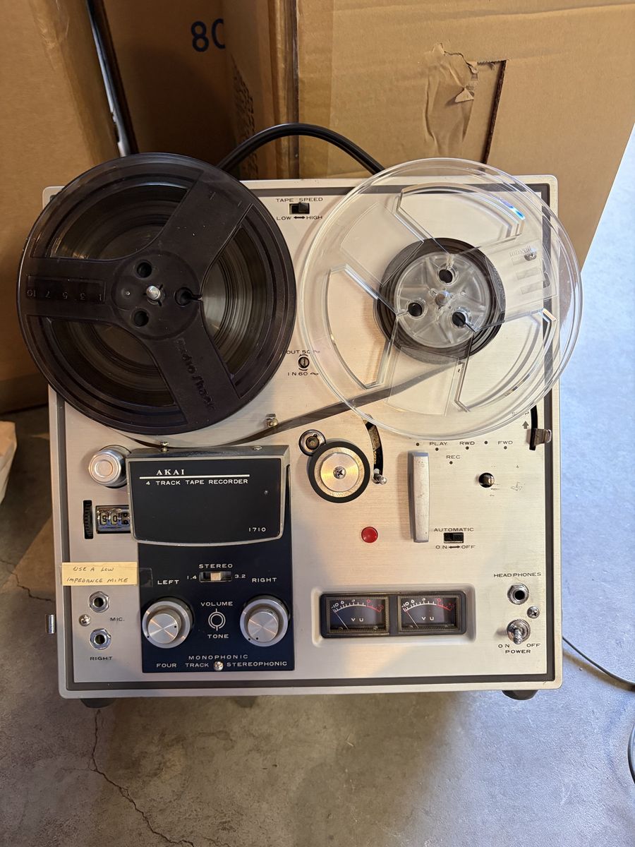 Akai 1710 4 Track Reel to Reel recorder Tube