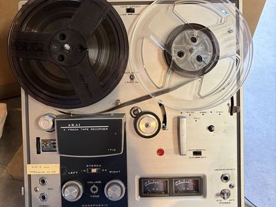 Akai 1710 4 Track Reel to Reel recorder Tube