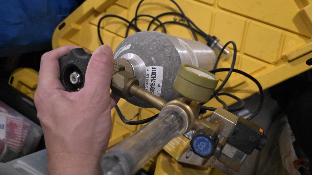 CO2 cylinder with difusor