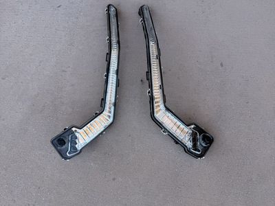 2022 can am xrs stock fang lights