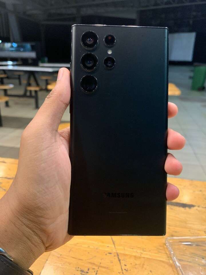 Samsung galaxy S22 Ultra 128GB unlocked