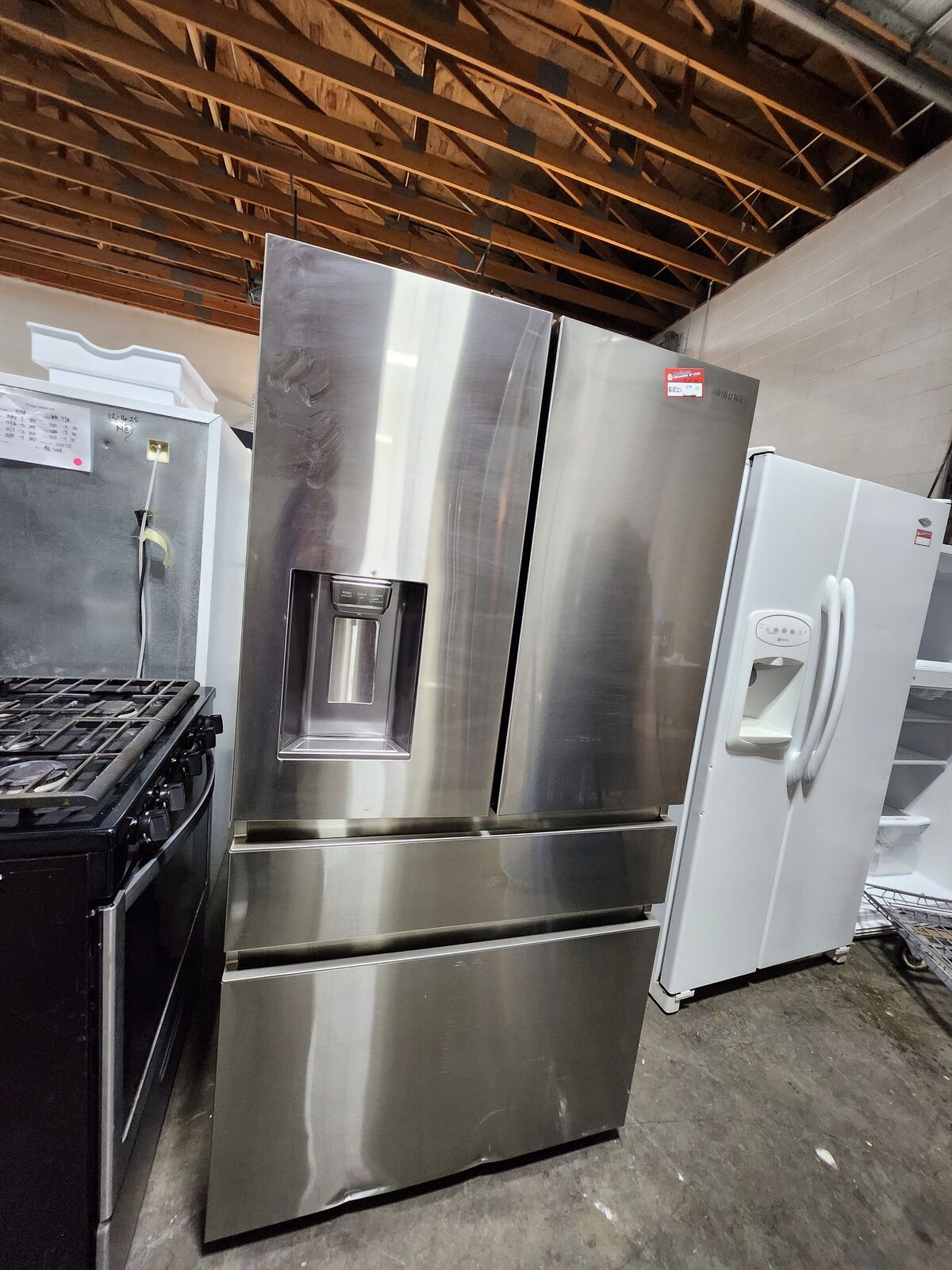 BEAUTIFUL SAMSUNG 4 DOOR FRENCHDOOR FRIDGE! W-WARRANTY