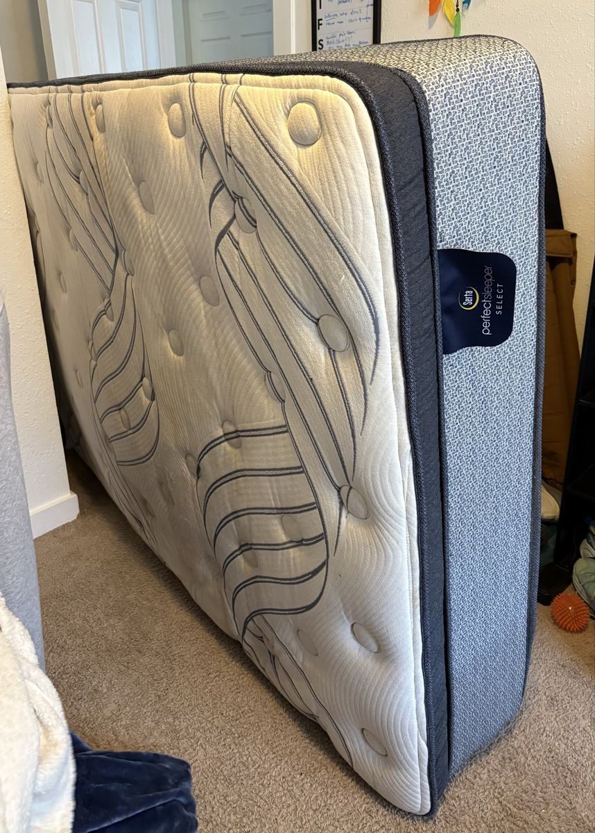 Serta Perfect Sleeper FULL Mattress + Box Spring + 3” Gel Memory Foam Topper – Cleaned & Sanitized