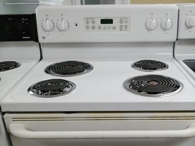 White Coil Top Stove~Excellent Working Condition~Tested and Guaranteed