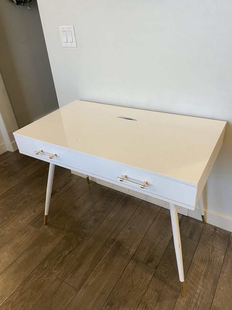 Glossy White Finish vanity/Desk