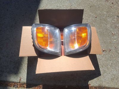 3rd Gen 4runner Turn Signals & Side Marker Lights