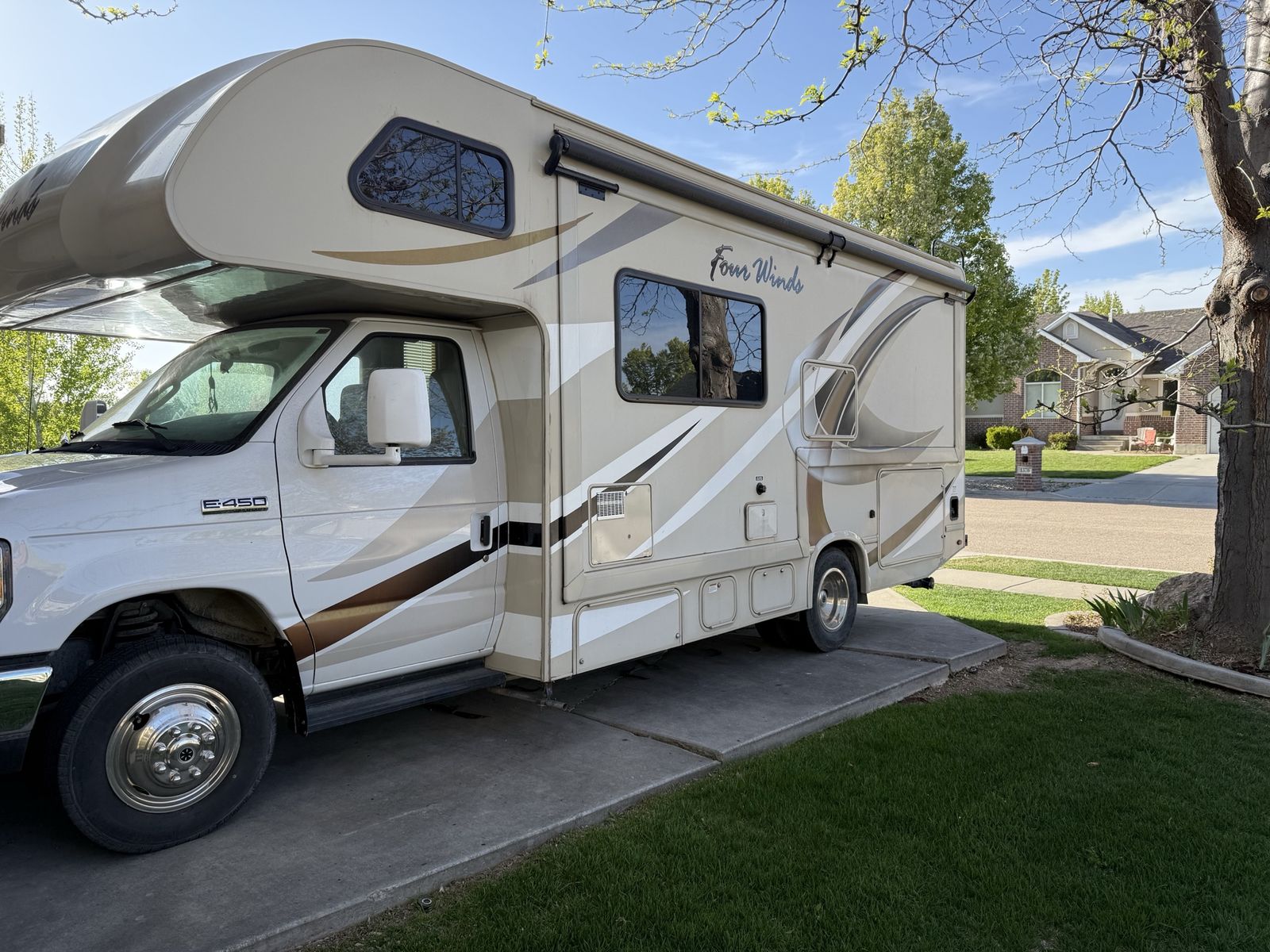 2017 Thor Motor Coach Ford 24F