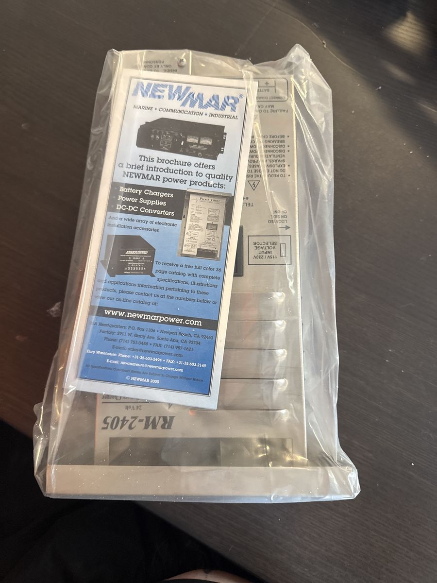 Newmar RM-2405 24V Battery Charger/Power Supply – New in Package