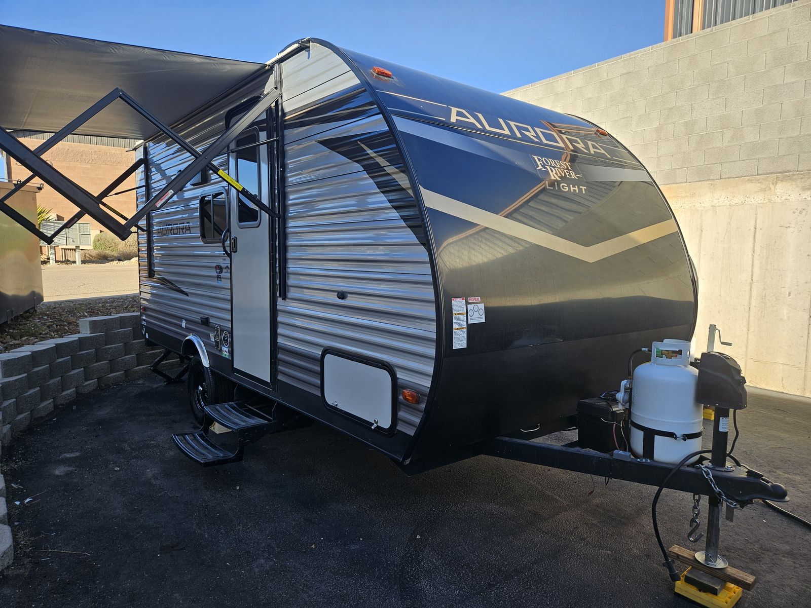 2023 Aurora Light 16BHX Everything Works! Single Axle Bunk House!