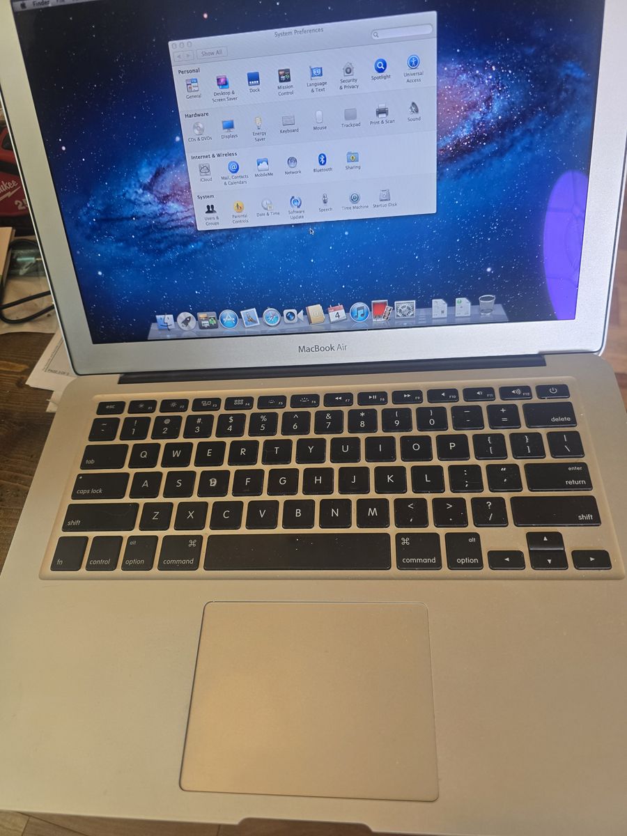 MacBook Air works perfectly. Witch charger.