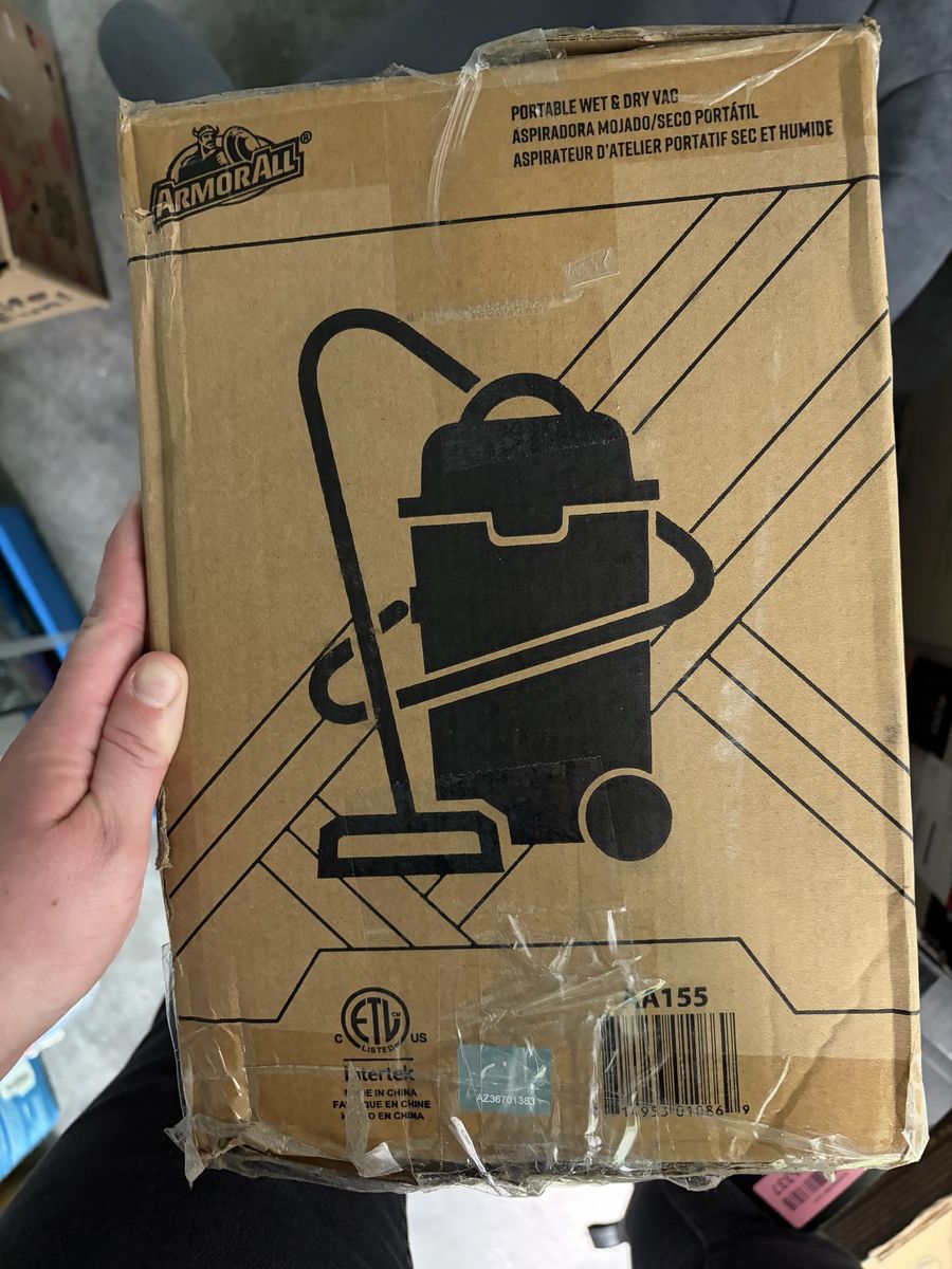 Armor All Portable Wet & Dry Utility Vacuum