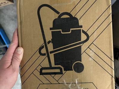 Armor All Portable Wet & Dry Utility Vacuum