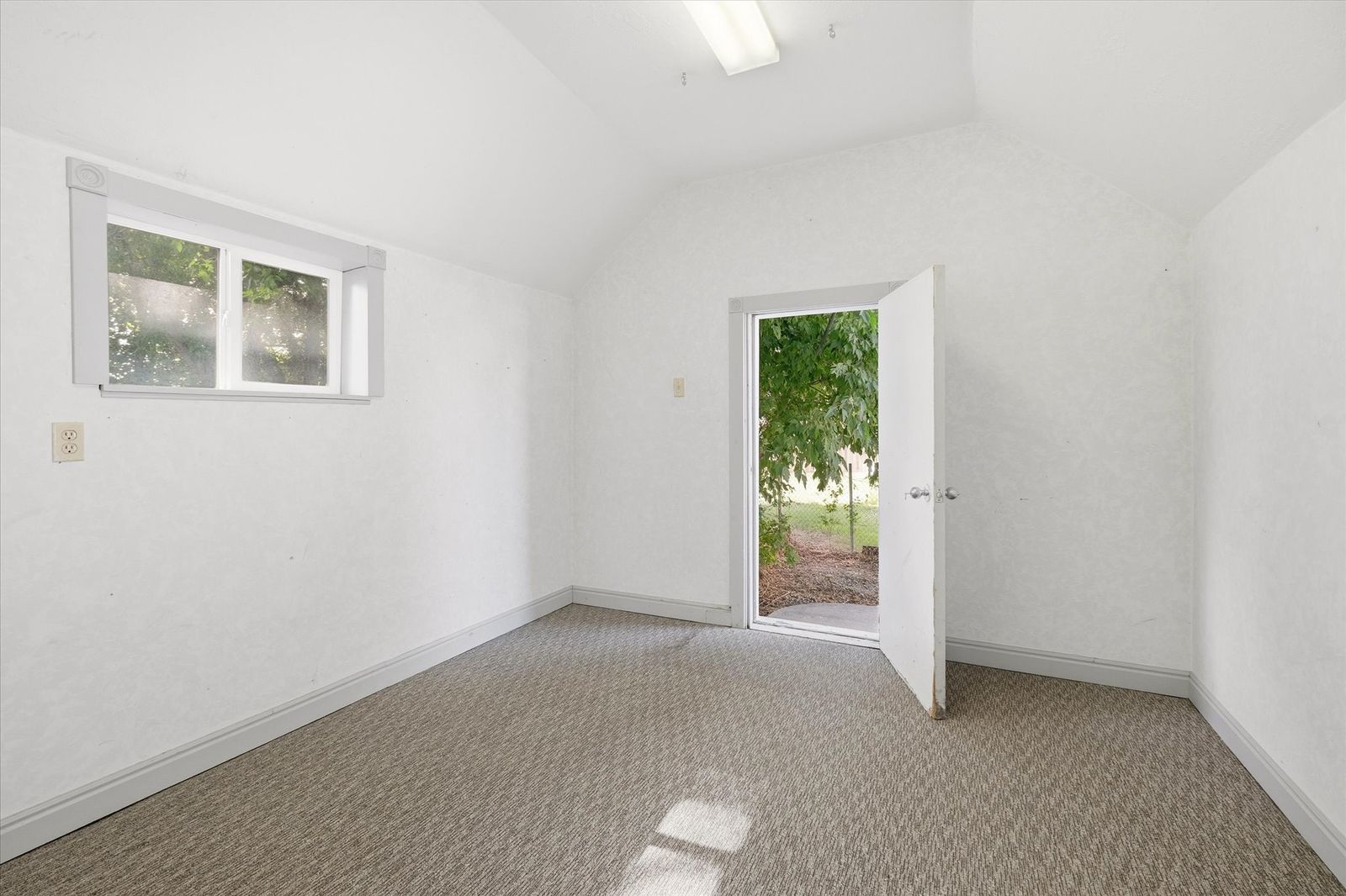 Main image 23