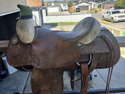 15” longhorn saddle
