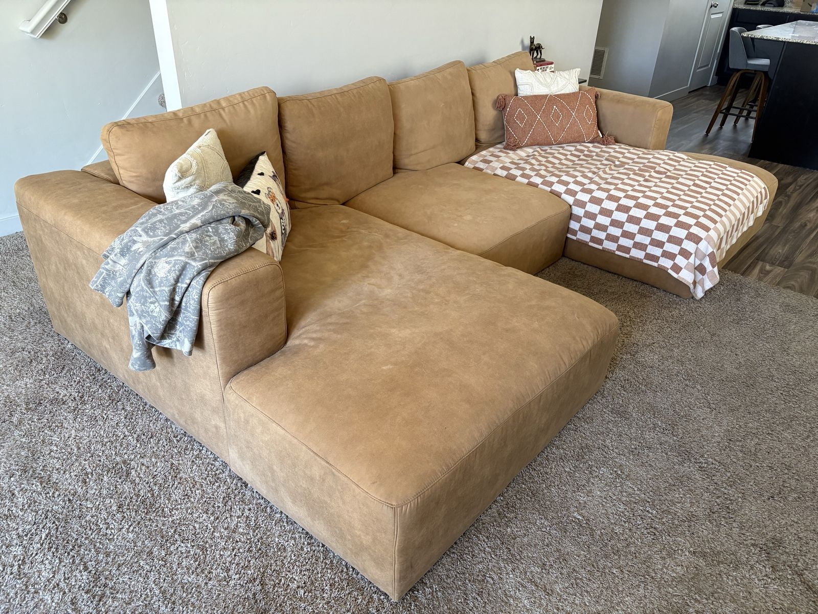 7th Avenue Couch