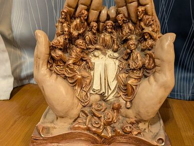 Last Supper Statue