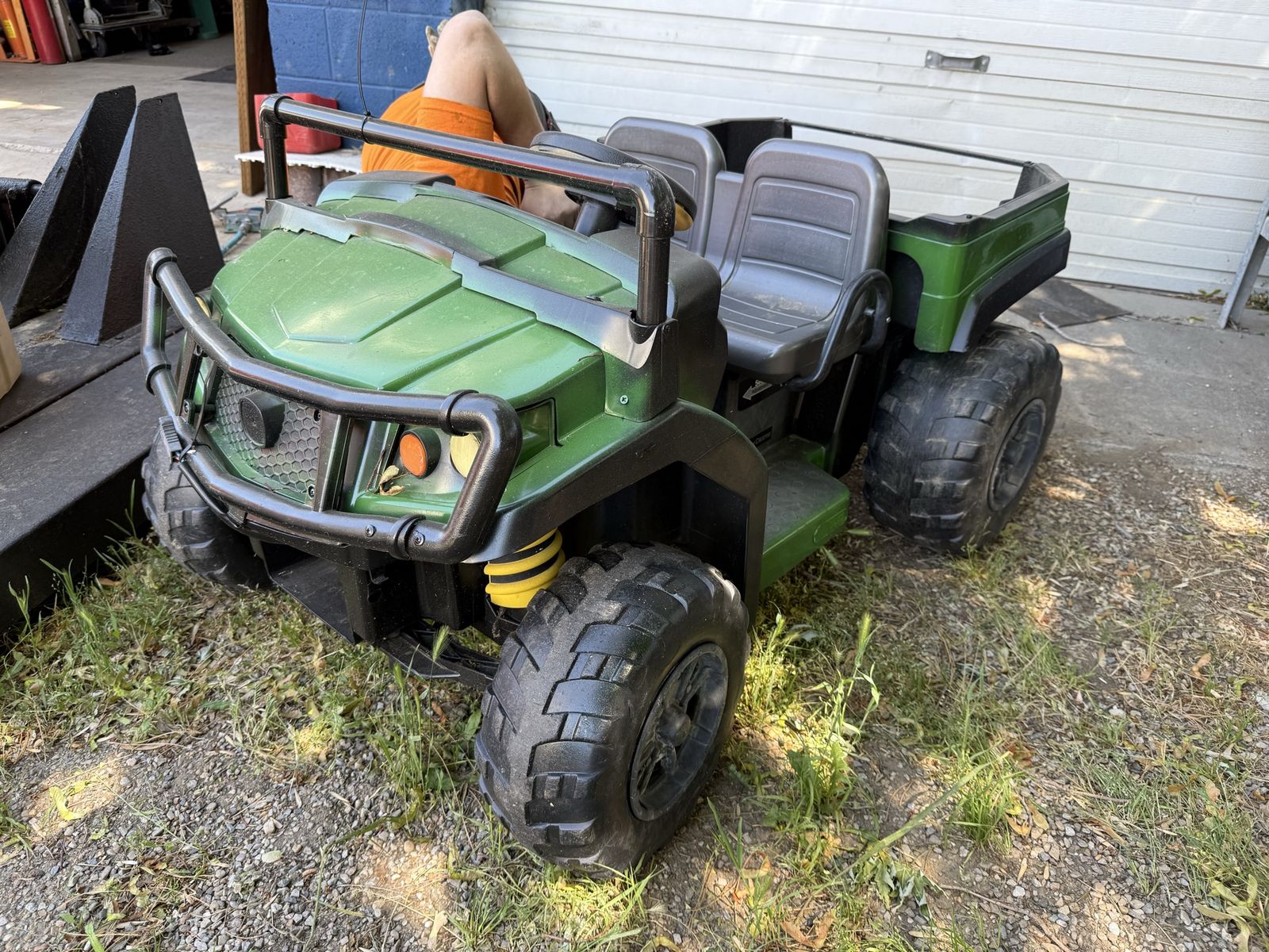 Power wheels gator.