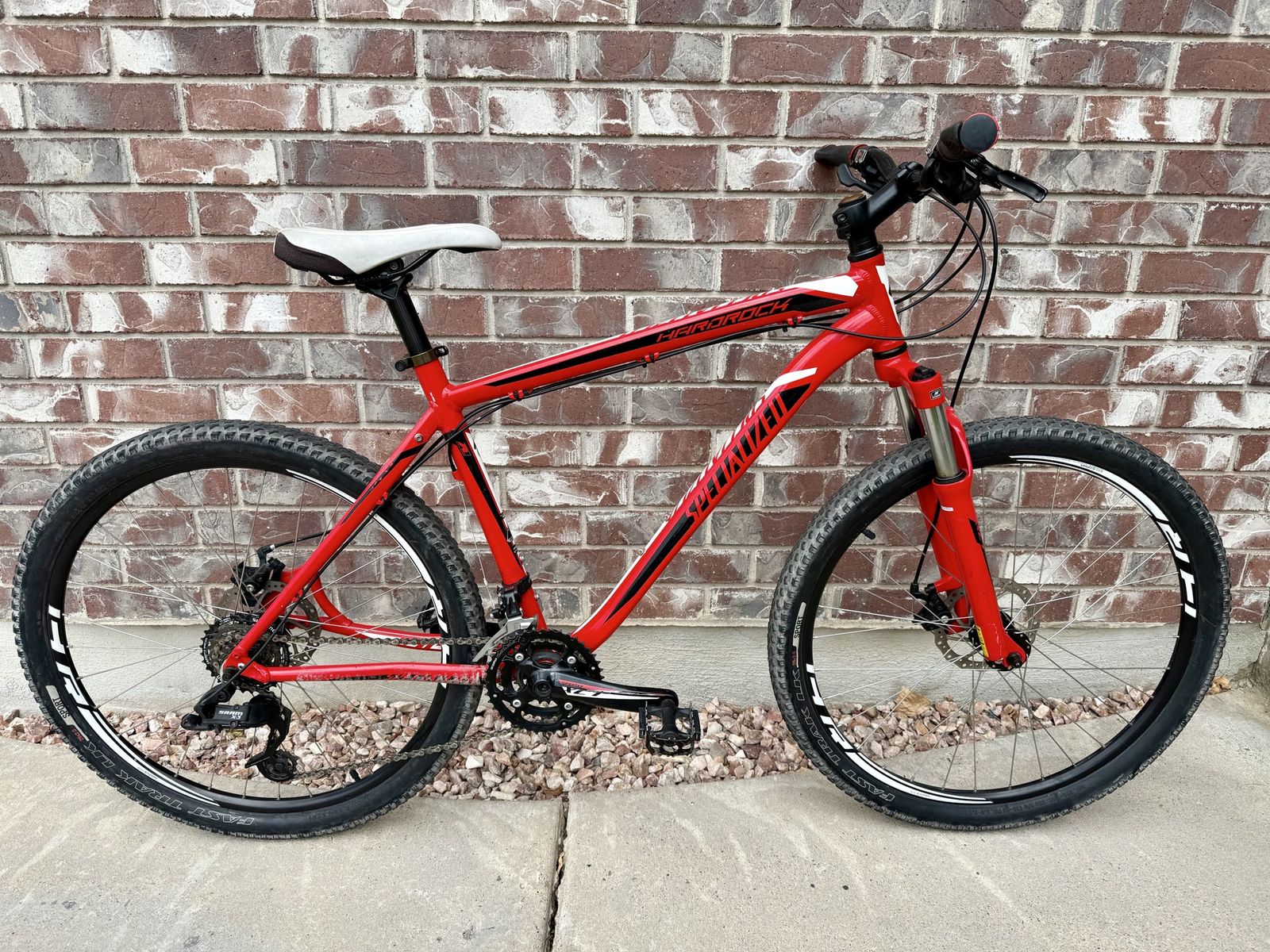 Large Specialized Hardrock Disk Mountain Bike