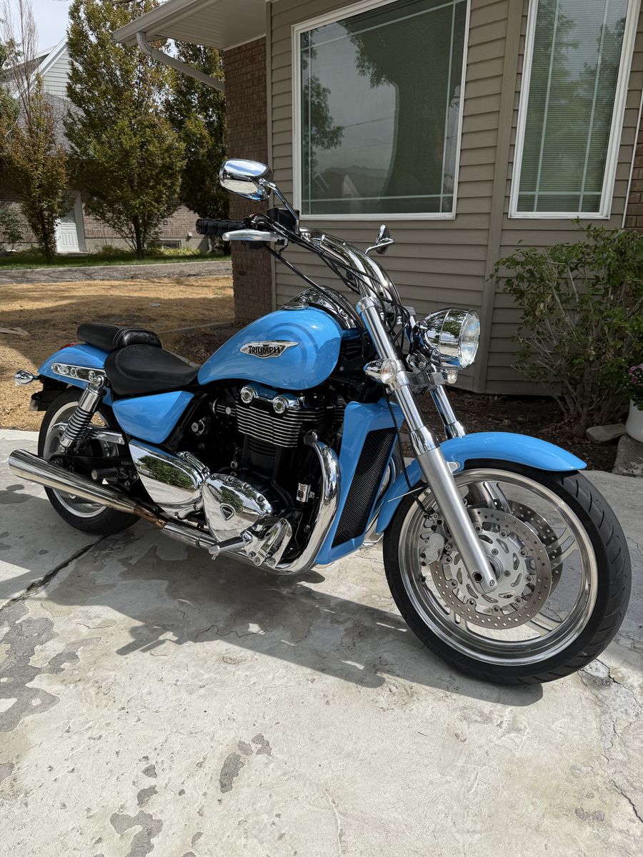 Triumph Thunderbird