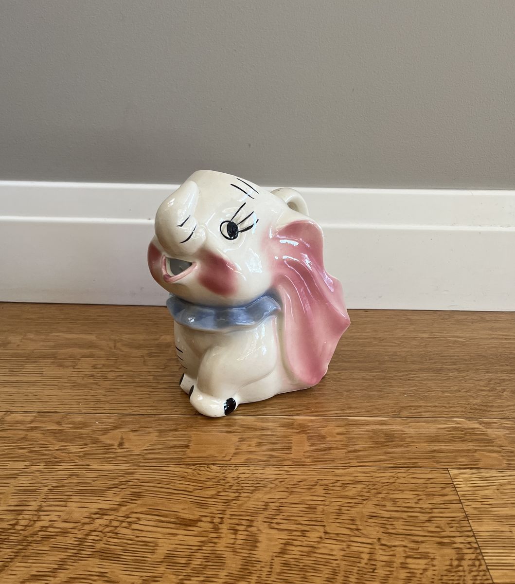 1940’s authentic Dumbo jug. Great vintage condition.