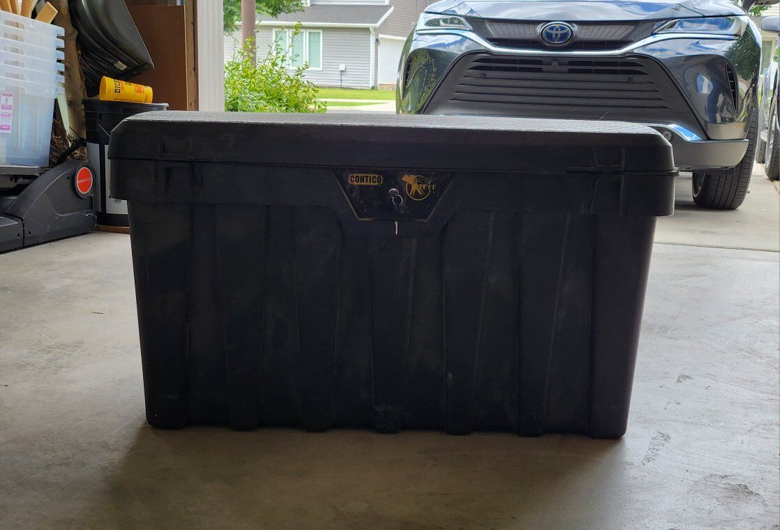 Contigo Portable Toolbox
37" Portable Tool Box, Bl