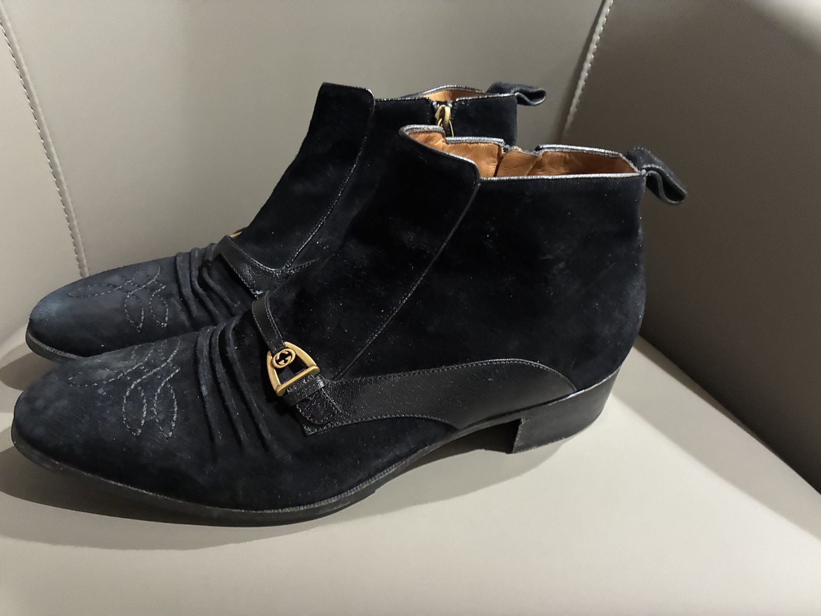 Size 10 Men’s Gucci Black Suede Western Ankle Boots