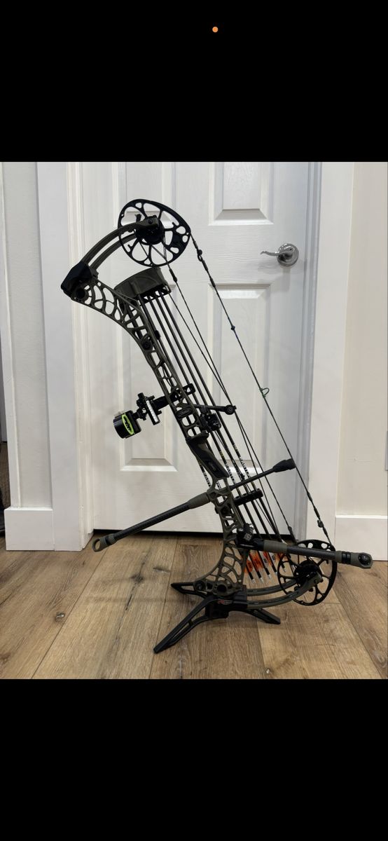 Mathews V3X 33