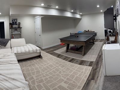 Brunswick Barren 8’ Slate Pool Table + Brunswick Ping Pong Conversion Top