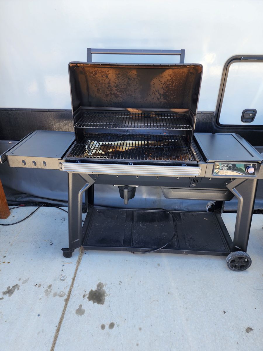 Traeger woodridge grill