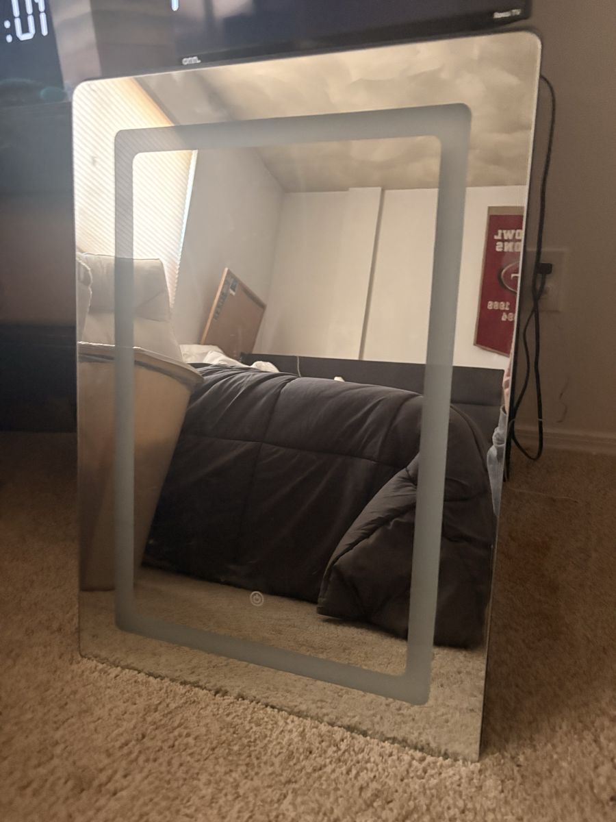 Unbranded Light Up Vanity Mirror with Touch Sensor - out of box not used