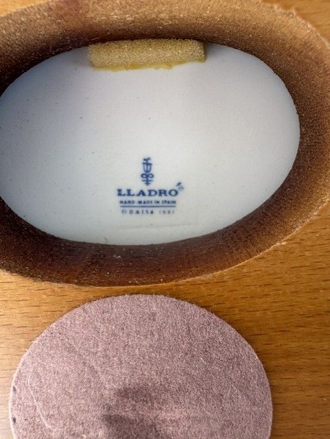 Main image 6