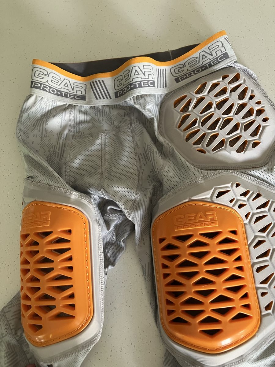 Gear Pro-Tec Adult Padded Compression Football Girdle Shorts Size Large - Excellent Condition