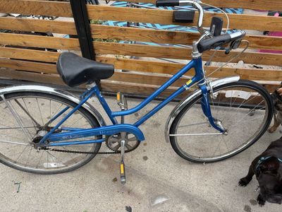 Vintage Blue Schwinn Breeze Cruiser – Chicago Built