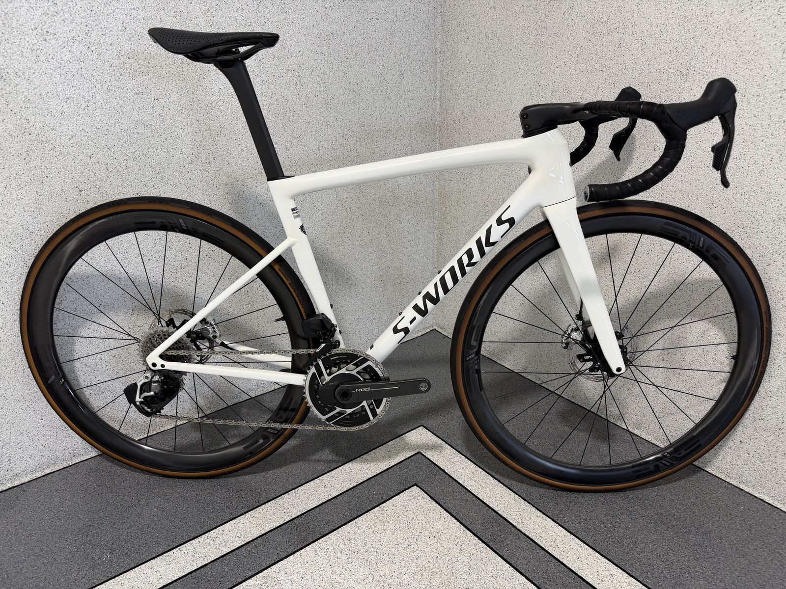 S-Works Tarmac SL8 – Size 54 – SRAM RED AXS – ENVE SES 3.4