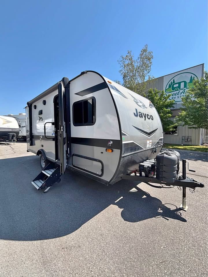 2023 Jayco Jay Flight SLX 174bh travel trailer