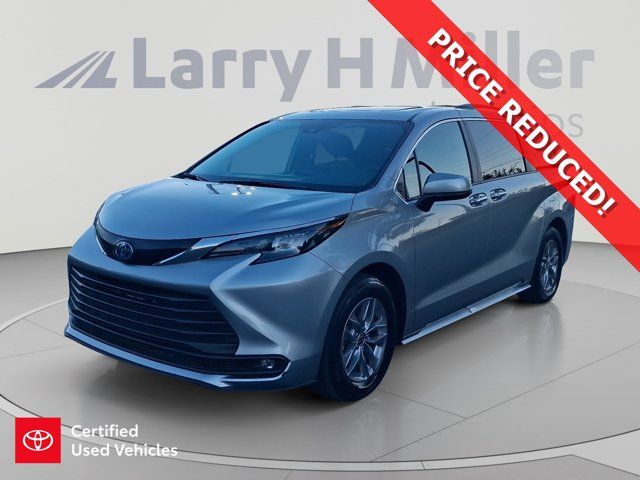 2025 Toyota Sienna XLE 8-Passenger