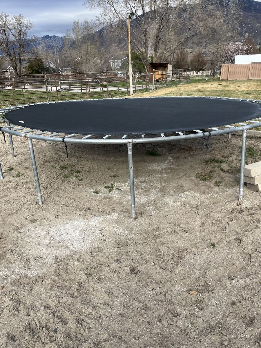 Great Family Trampoline