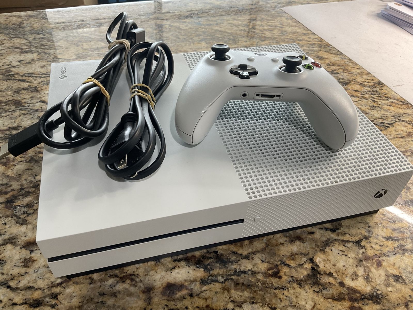 Microsoft Xbox One S E75011358