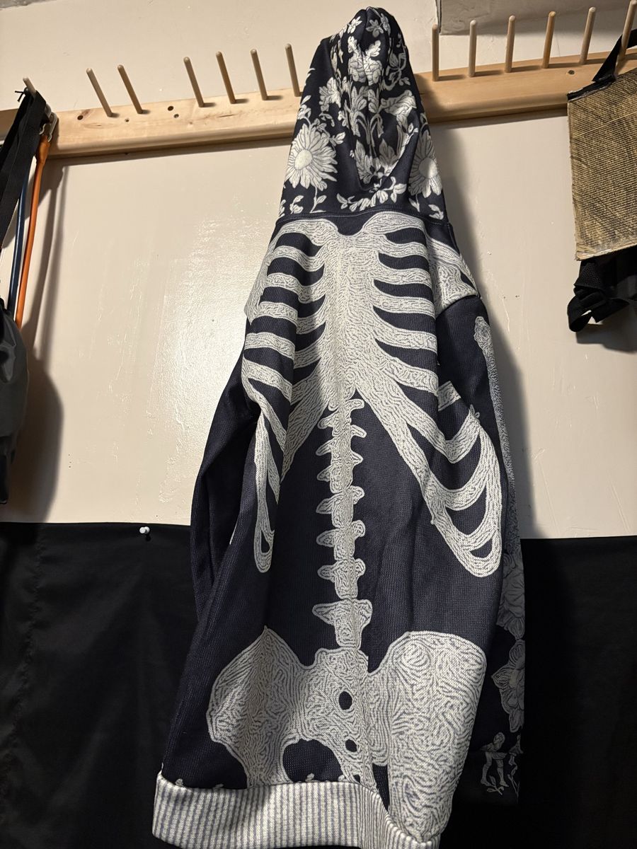 Main image 7