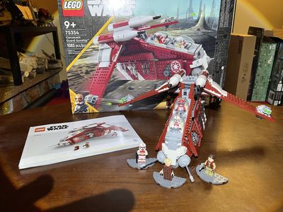 LEGO Star Wars Coruscant Guard Gunship Set 75354 with Box & Manual
