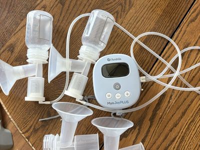 Breast pump